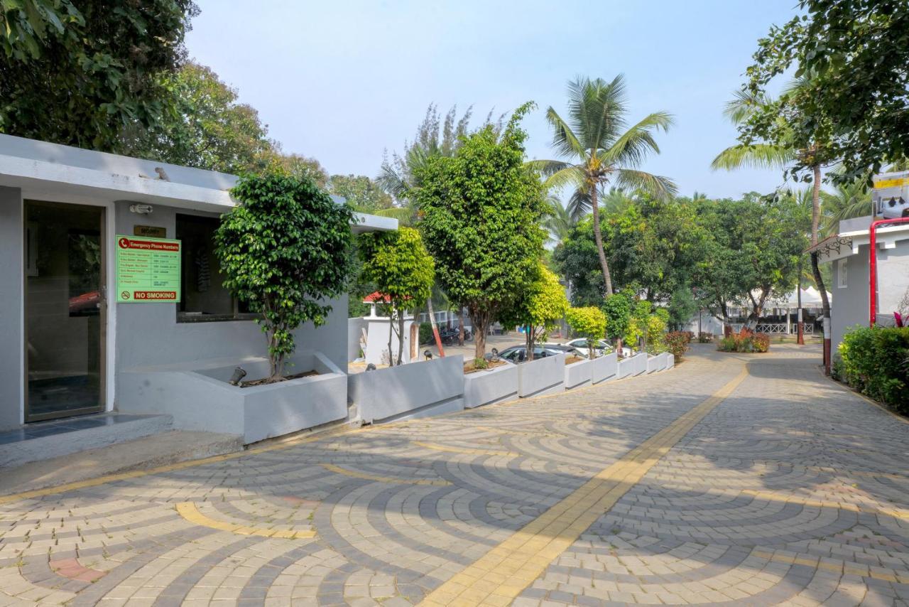 Gold Beach Villa Daman Exterior photo