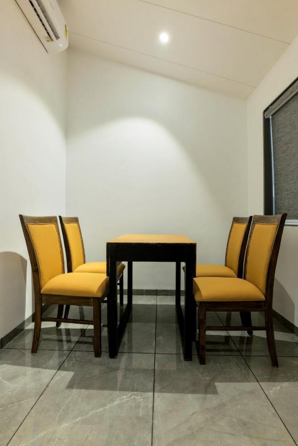 Gold Beach Villa Daman Exterior photo