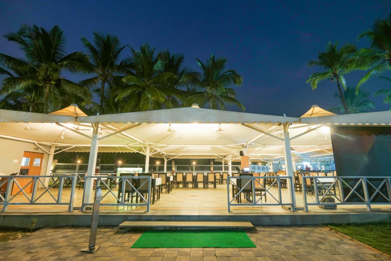 Gold Beach Villa Daman Exterior photo